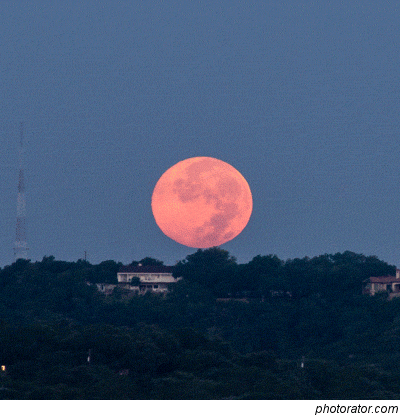 A short timelapse of the supermoon setting over the West Lake Hills in Austin TX seen from Mt Bonnell 