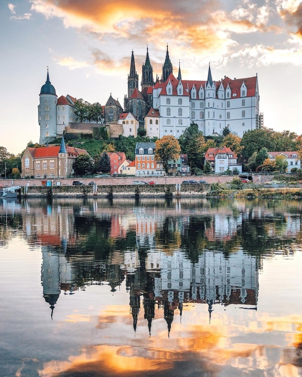 Albrechtsburg a th century Late Gothic and early Renaissance castle on a hill above the river Elbe flowing through the town of Meissen Saxony Germany
