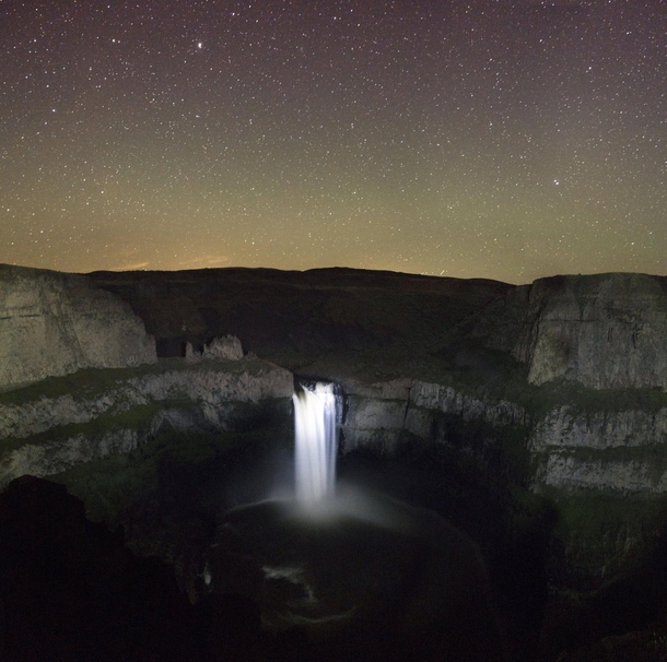 Drove all afternoon and nearly froze to see the stars over Palouse Waterfall WA 
