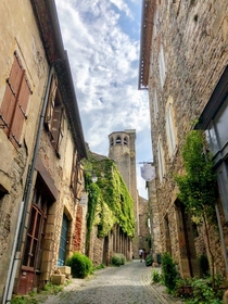  France - Village of Cordes-sur-Ciel - Narrow street leading to Saint-Michel church