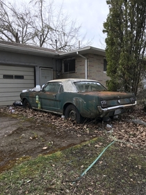  I think mustang rotting away at a abandoned house in Oregon also a  bronco around back in similar shape