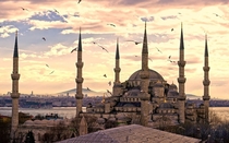 A beautiful photo of the Sultan Ahmed Mosque in Istanbul 