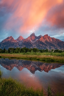 A colorful rainy morning with no one in sight - Grand Teton National Park -  - IG travlonghorns
