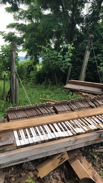 A piano I walked by in the Hungarian countryside