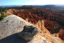 A rock sits on the rim of Bryce Canyon UT 