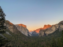 A sight for eyes sore or otherwise Sun setting on Yosemite California x pixels 