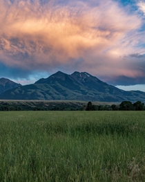 A stormy sunset in Paradise Valley Montana two weeks ago -  - IG travlonghorns