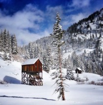 Abandoned cabin built for significant snowfall outside Silverton Colorado  x-post rcabinporn