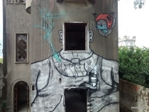 Abandoned factory becomes graffiti school - Porto Portugal 