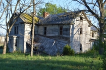 Abandoned farmhouse Harrisonburg VA  Album in comments about  photos