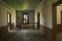 Abandoned Plantation - Inside Waiting for you 