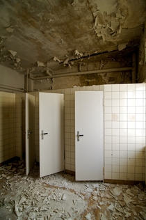 Abandoned Restroom 