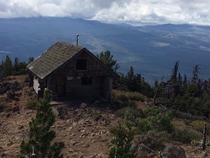 Abandoned shelter at the top of Black Butte in Oregon 