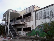 Abandoned Southeastern Travel Academy in KissimmeeFL x