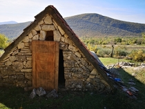 Abandoned stone cottage in croatian village