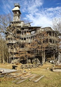 Abandoned Swiss treehouse