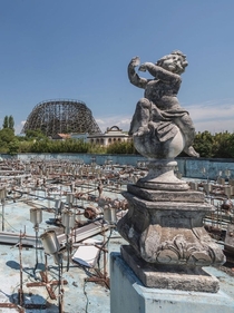 Abandoned Theme Park n Japan Nara Dreamland