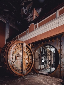 Abandoned Vault in Italy left to rust amp decay