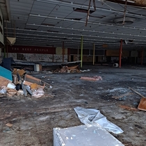 Abandonrd Grocery store