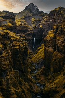 Amazing lights in this Icelandic Canyon  IG albertoutdoors