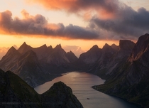 Amazing sunset view from the top of Reinebringen - Lofoten Norway  photo by Beboy Photographies