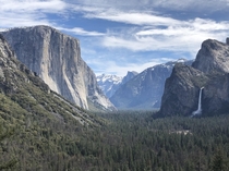 Amazing view of Yosemite Domes from Tunnel View 