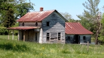 An Old Home Place on the backroads of eastern Randolph County NC USA 