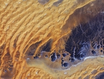 Another amazing satelite image of the Sahara Desert in Algeria taken by Japans ALOS satellite 