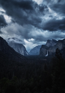 As moody as it gets Tunnel view Yosemite National Park 