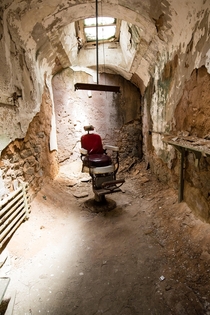 Barber Chair Eastern State Penitentiary PHI OCx