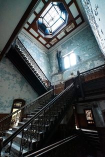 Beautiful Grand Staircase at an Abandoned Boarding School 