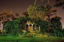 Beautilful shot of an abandoned mansion in new orleans 