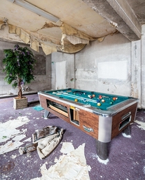 Before Iphone games people used to come here and play pool in real life Crazy Abandoned recreation center in Harrisburg PA 