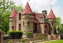 Bettendorf Castle - Fox River Grove Illinois USA