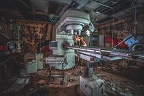 Black Mold and a some neat medical machines in an abandoned US hospital 