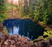Blue pool in Oregon 