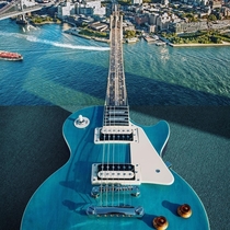 Brooklyn Bridge Guitar photo by Stephen McMennamy 