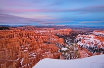 Bryce Canyon looks otherworldly when coated in snow 