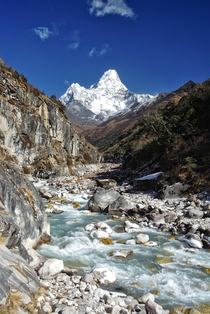 Clear skies over Ama Dablam  ft on the way to the Everest Base Camp in Nepal 