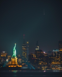 Comet NEOWISE over New York City 