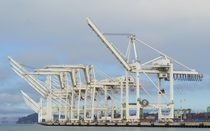 Container cranes at Port of Oakland 