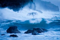 Crashing Hawaiian waves 