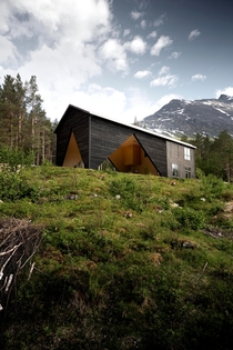 Deer Hunters  House in Norway Architecture by Rever amp Drage