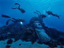 Divers Easter Island 