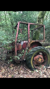 Dumped tractor They took the engine so there is nothing else of value not sure of the make