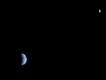 Earth and the Moon as seen by Mars Reconnaissance Orbiters HiRISE