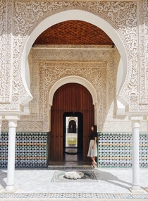 Entrance to a th century palace in Algeria