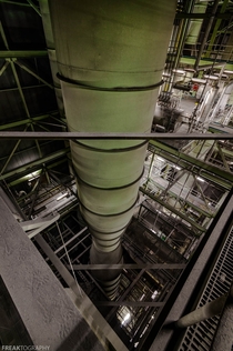 Extreme depth and scale inside a power plant no longer in use OC - x