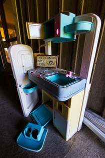 Found this childrens kitchen set sitting in the back of an abandoned Ontario home Theres No Place Like Moms Kitchen