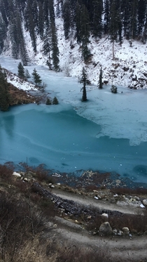 Frozen lake at Parvati Valley India 